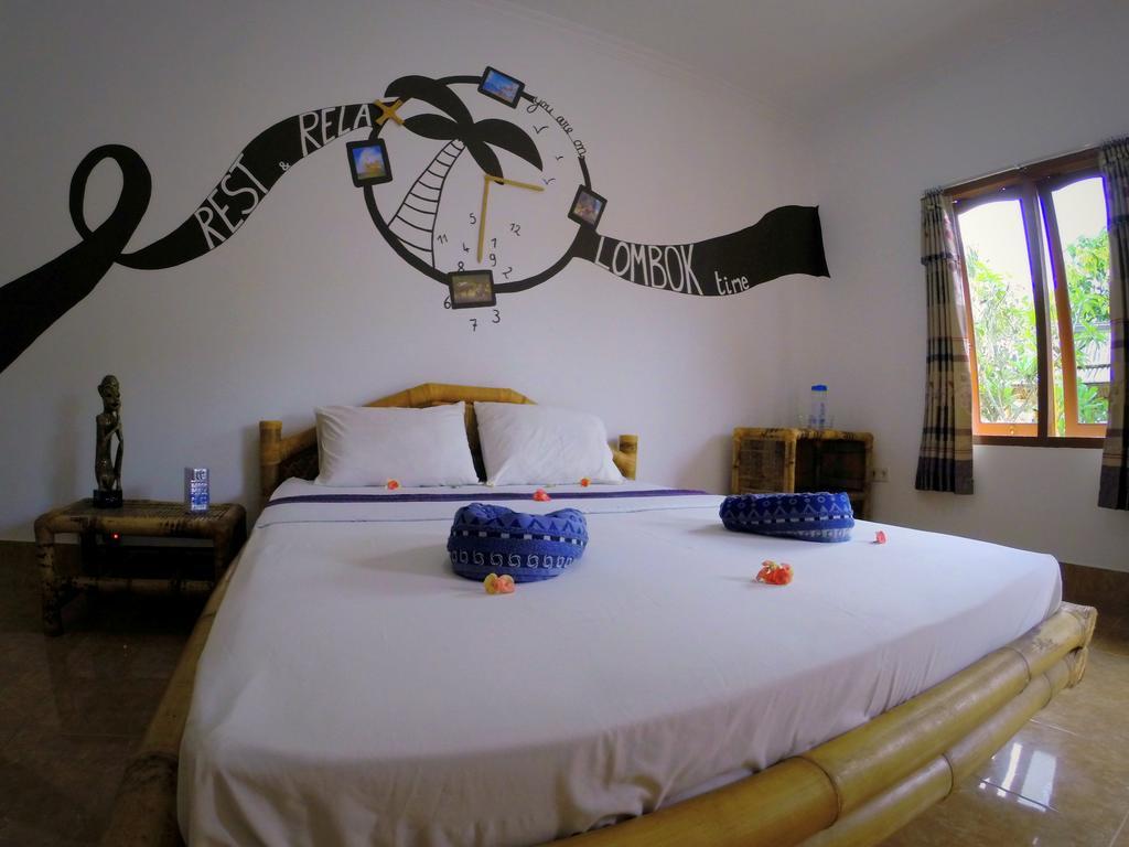 Same Same Bungalows Kuta  Zimmer foto