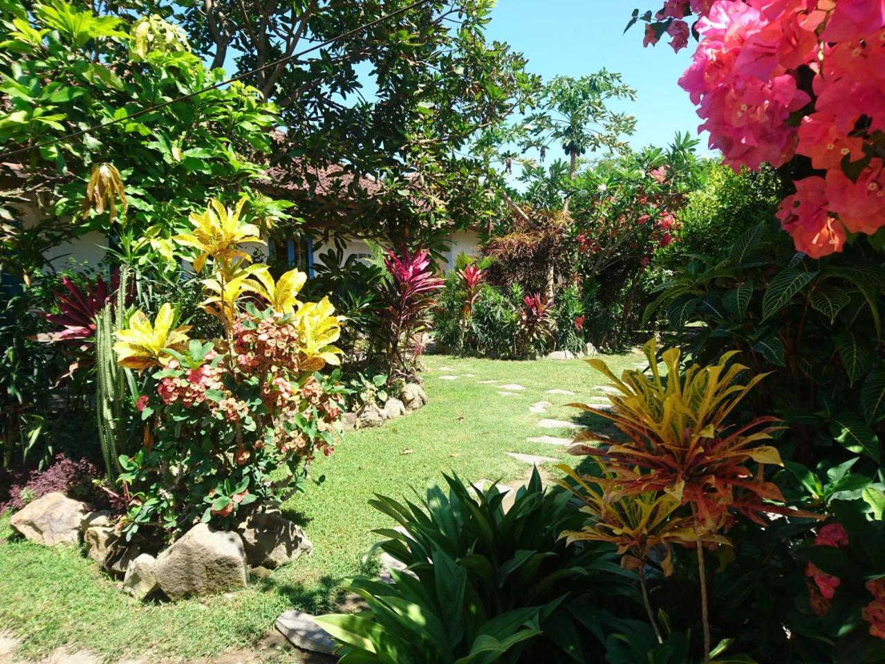 Same Same Bungalows Kuta  Exterior foto